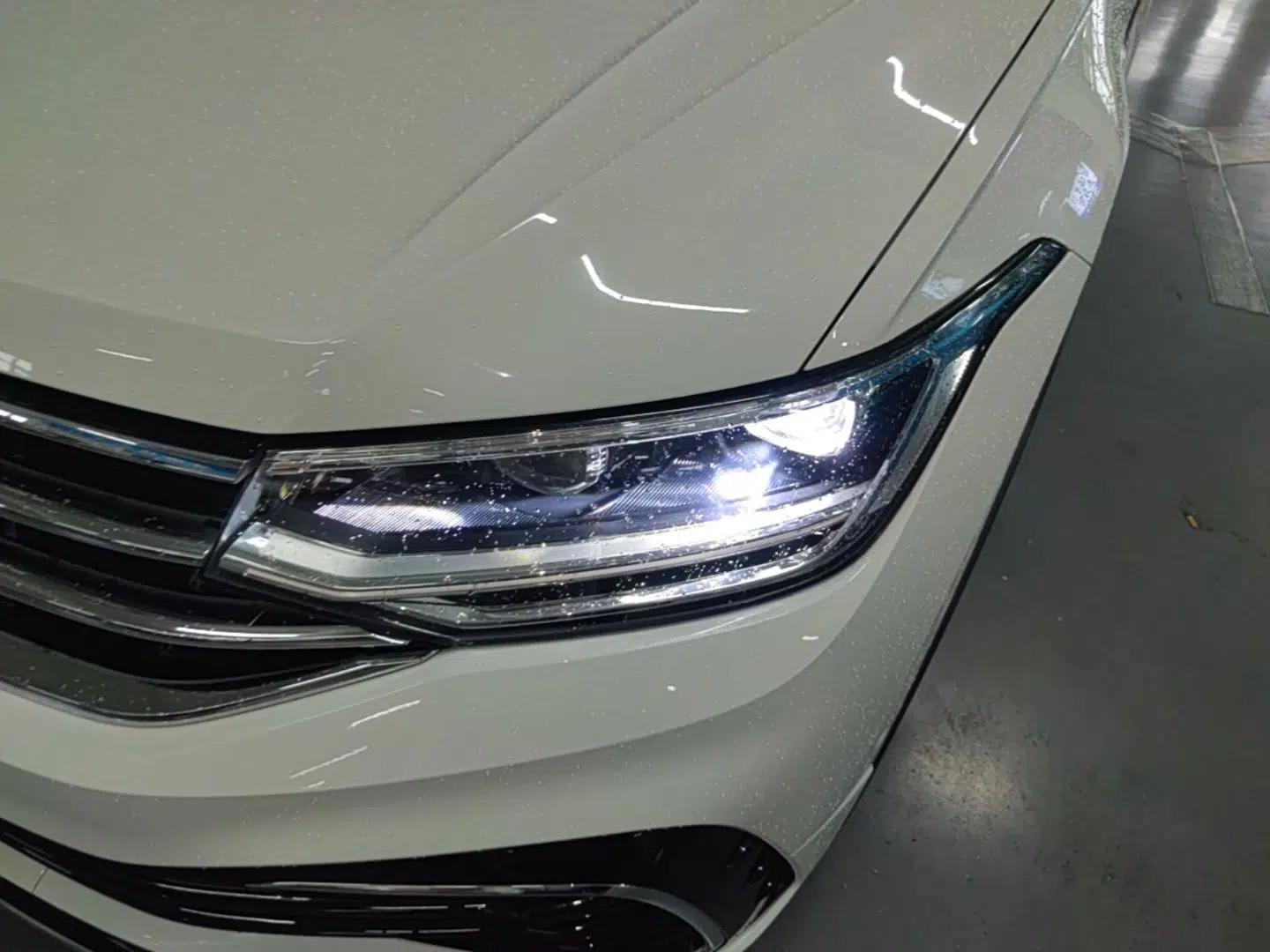 Volkswagen Tiguan L 2022 330TSI Automatic Two-Wheel Drive R-Line Enhanced Edition — миниатюра 8