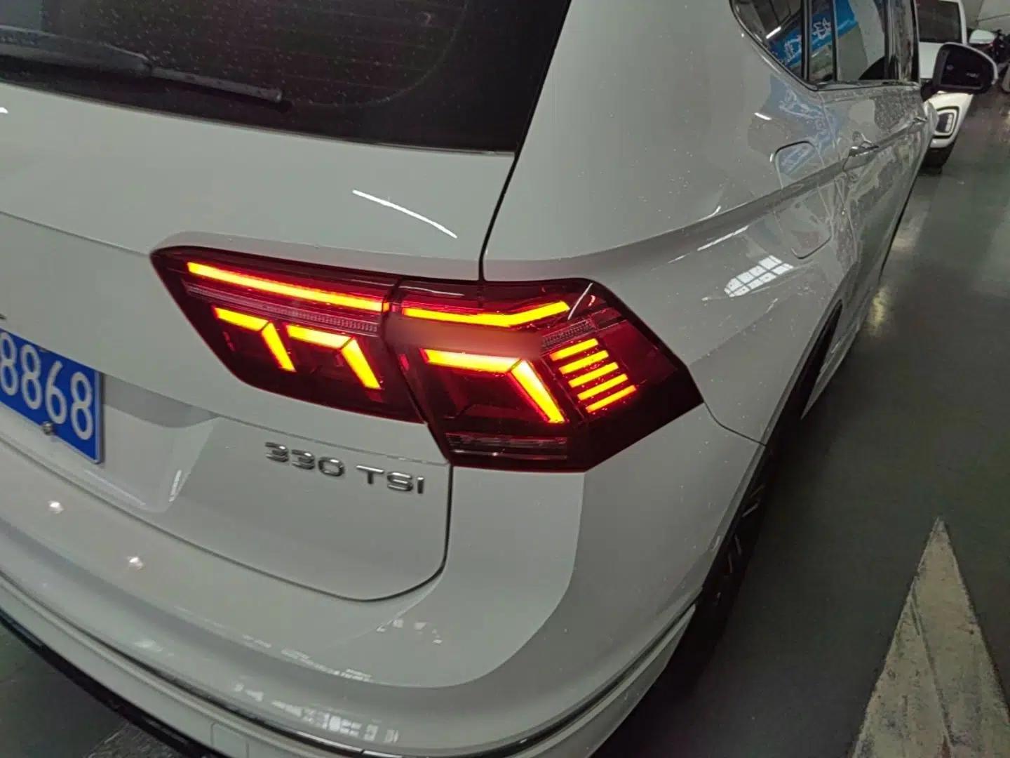 Volkswagen Tiguan L 2022 330TSI Automatic Two-Wheel Drive R-Line Enhanced Edition — миниатюра 9