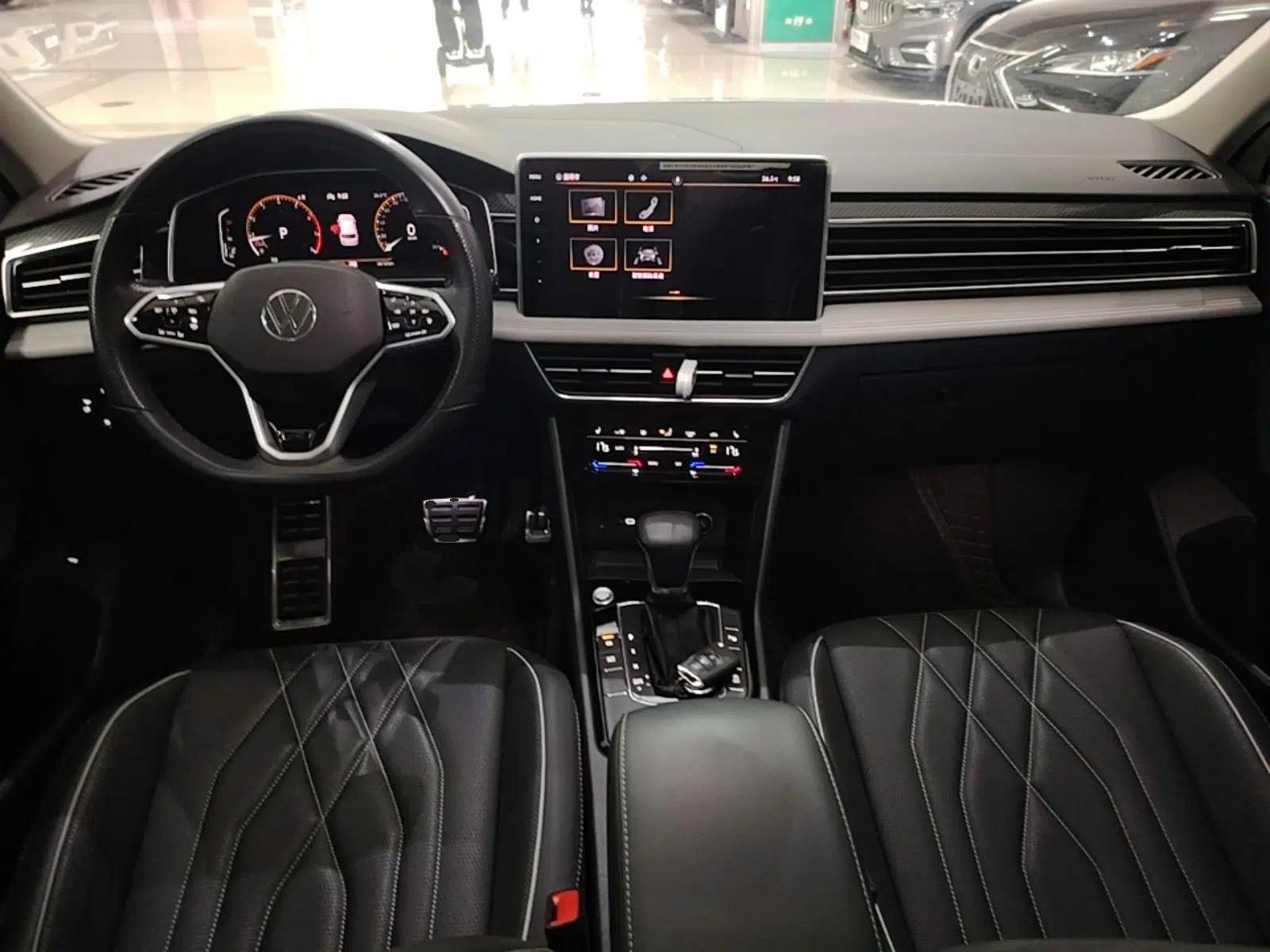 Volkswagen Tiguan L 2022 330TSI Automatic Two-Wheel Drive R-Line Enhanced Edition — миниатюра 12