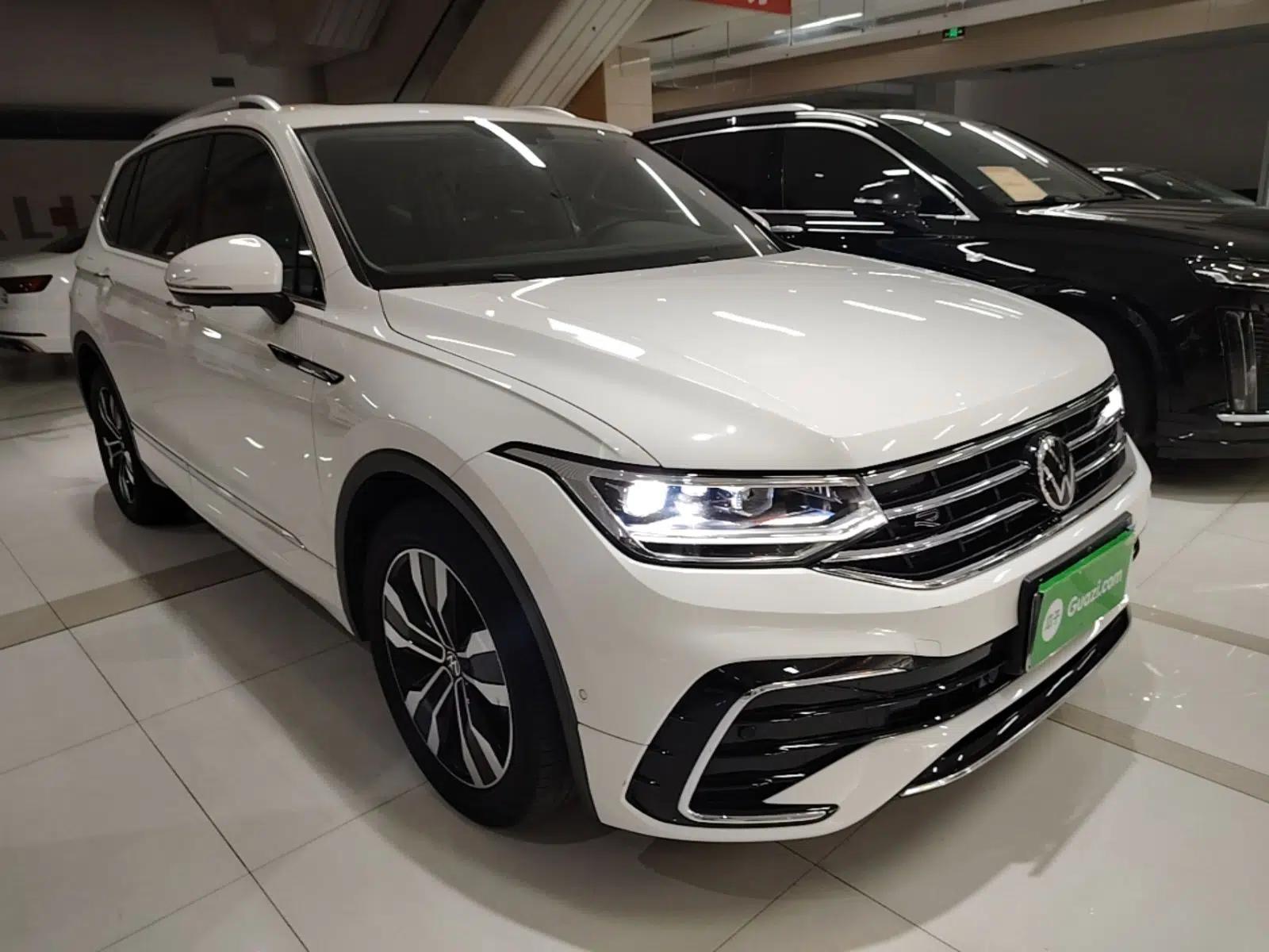 Volkswagen Tiguan L 2022 330TSI Automatic Two-Wheel Drive R-Line Enhanced Edition — миниатюра 3