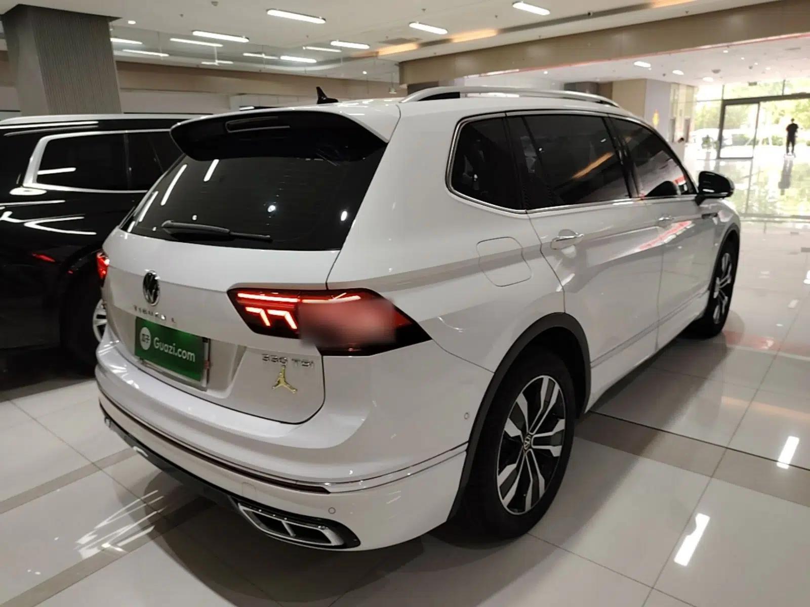 Volkswagen Tiguan L 2022 330TSI Automatic Two-Wheel Drive R-Line Enhanced Edition — миниатюра 6