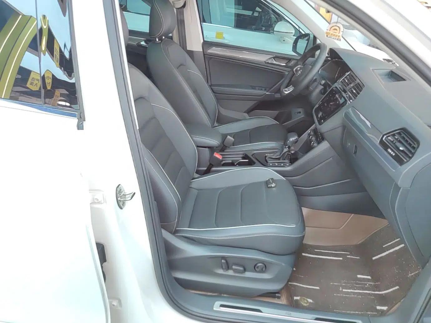 Volkswagen Tiguan L 2021 330TSI Automatic Two-Wheel Drive R-Line Flagship Edition — миниатюра 19