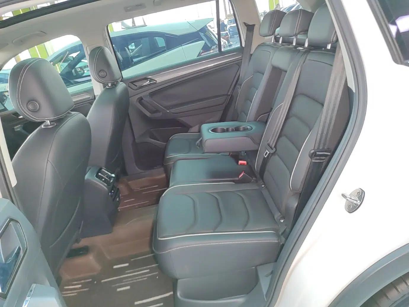 Volkswagen Tiguan L 2021 330TSI Automatic Two-Wheel Drive R-Line Flagship Edition — миниатюра 20