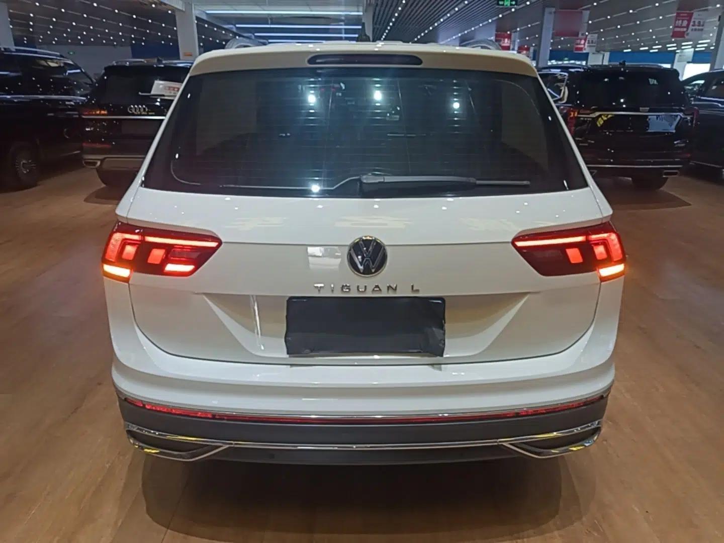 Volkswagen Tiguan L 2022 330TSI Automatic Two-Wheel Drive Smart Edition — миниатюра 5