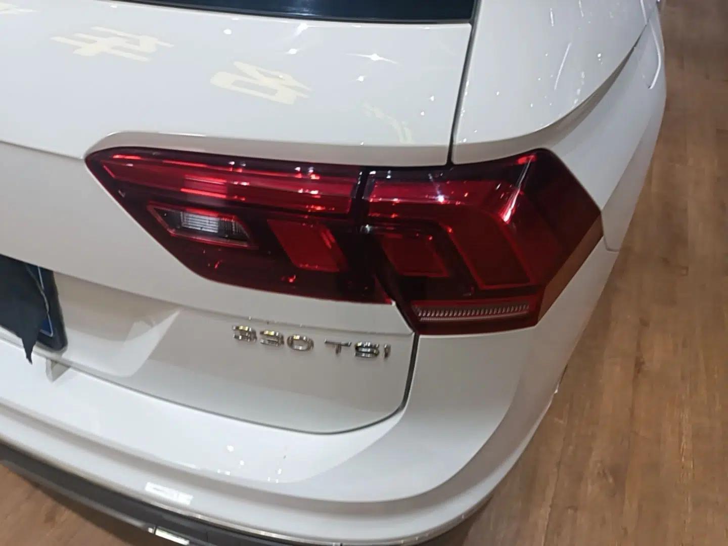 Volkswagen Tiguan L 2022 330TSI Automatic Two-Wheel Drive Smart Edition — миниатюра 9