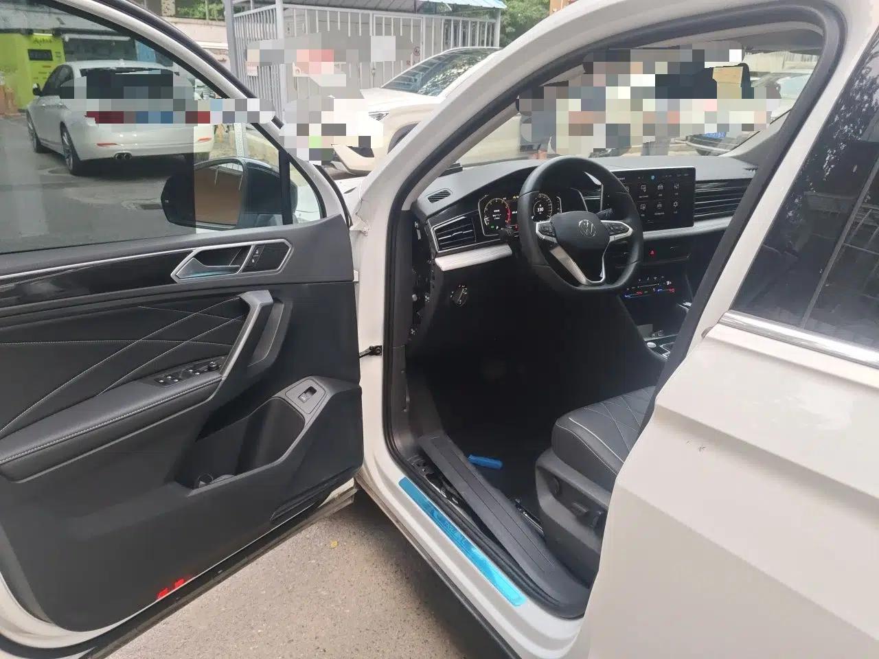 Volkswagen Tiguan L 2024 300TSI Automatic Two-Wheel Drive Smart Edition — миниатюра 16