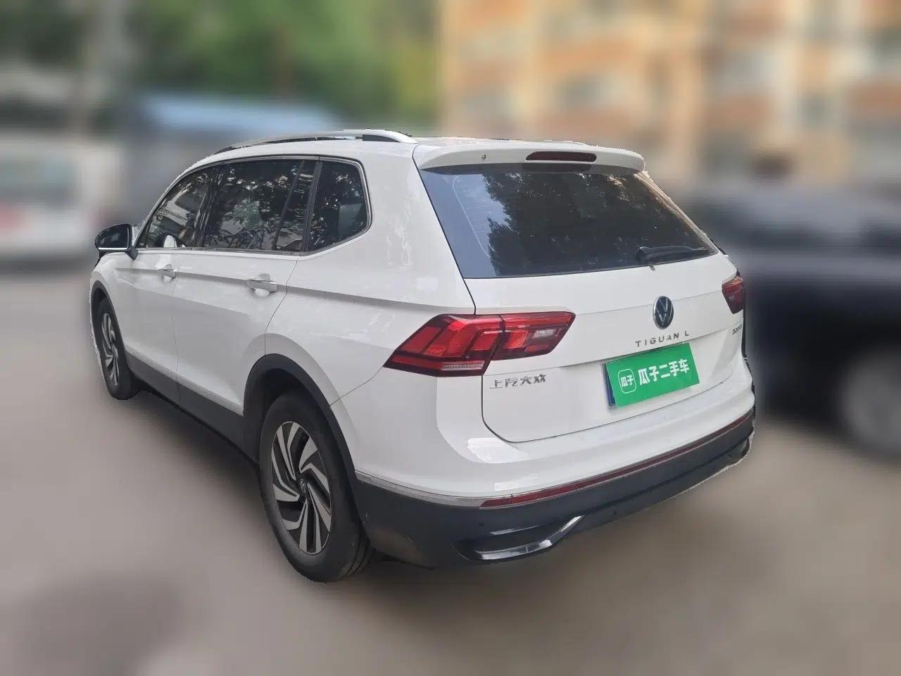 Volkswagen Tiguan L 2024 300TSI Automatic Two-Wheel Drive Smart Edition — миниатюра 4