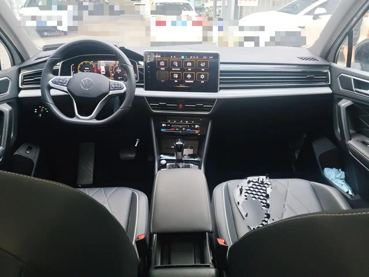 Volkswagen Tiguan L 2024 300TSI Automatic Two-Wheel Drive Smart Edition — миниатюра 9