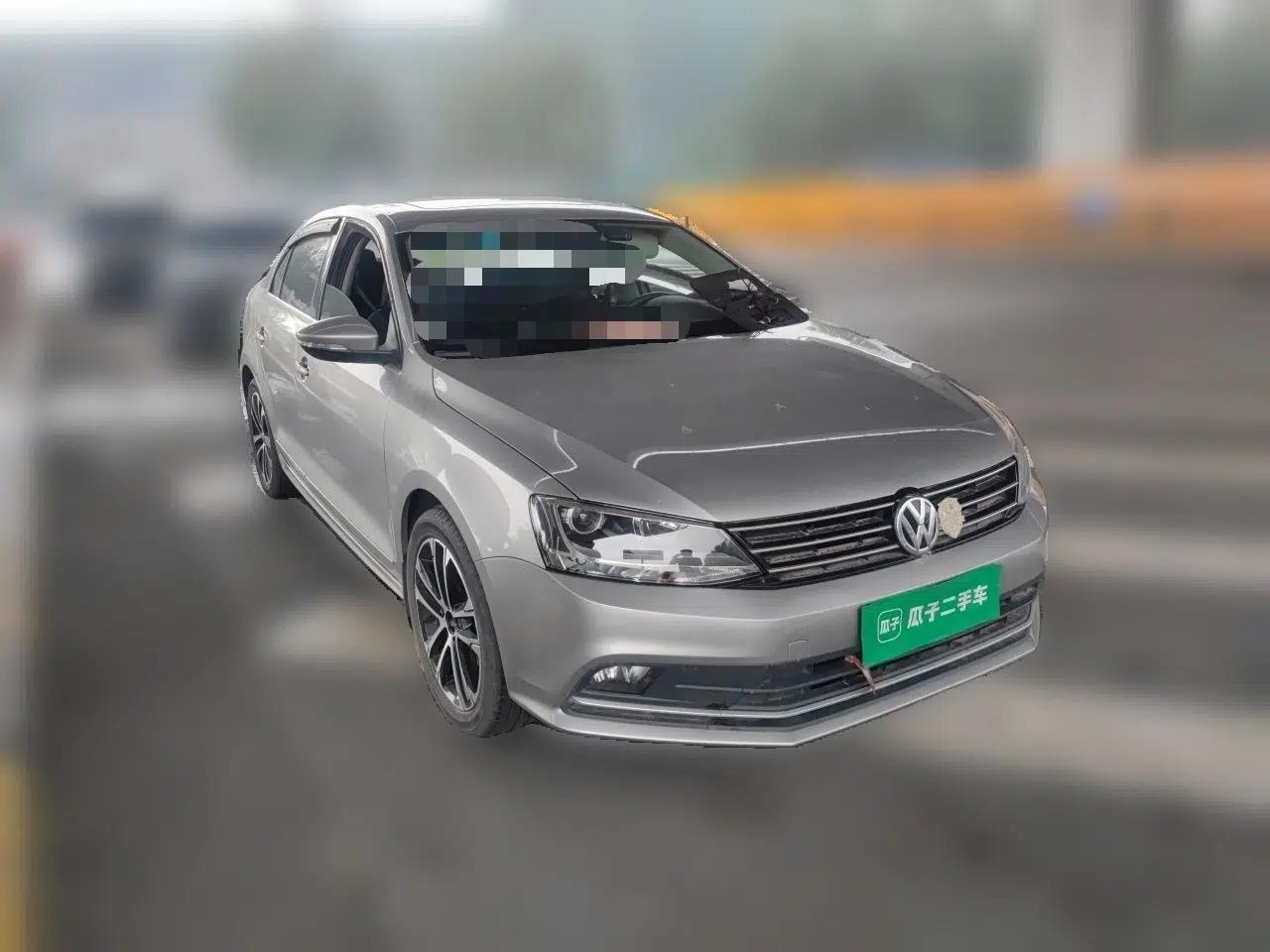 Volkswagen Sagitar 2017 230TSI Manual Comfort Model — миниатюра 3