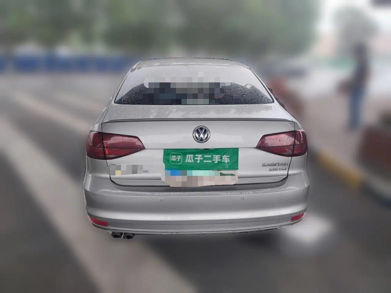 Volkswagen Sagitar 2017 230TSI Manual Comfort Model — миниатюра 5