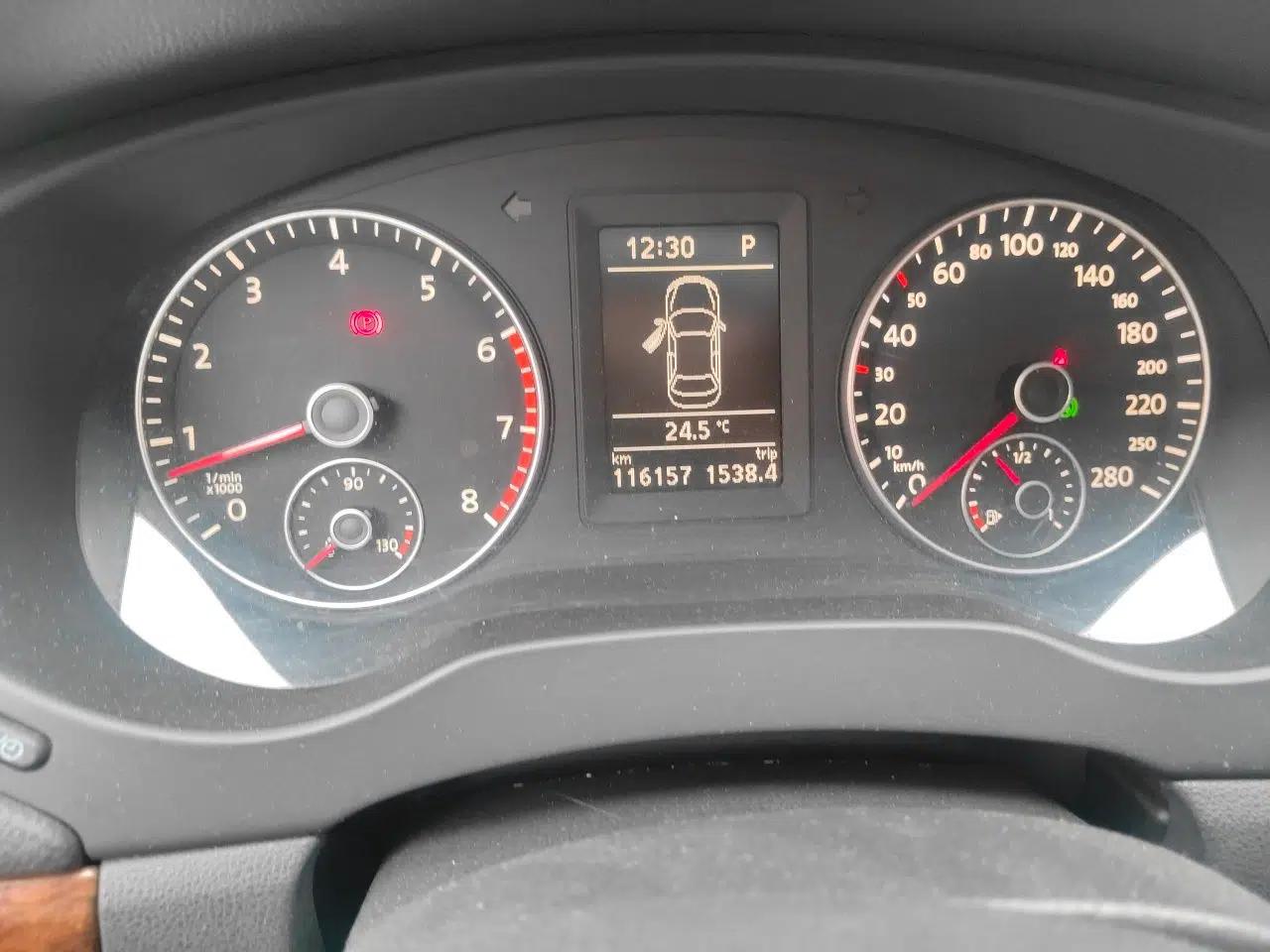 Volkswagen Sagitar 2012 1.4TSI Automatic Flagship Edition — миниатюра 12