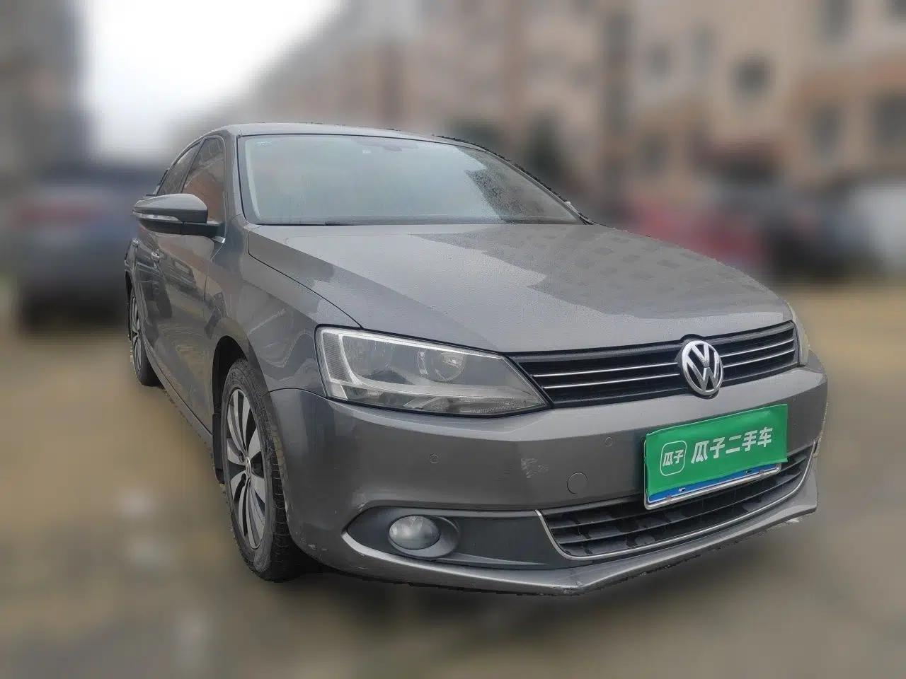 Volkswagen Sagitar 2012 1.4TSI Automatic Flagship Edition — миниатюра 3