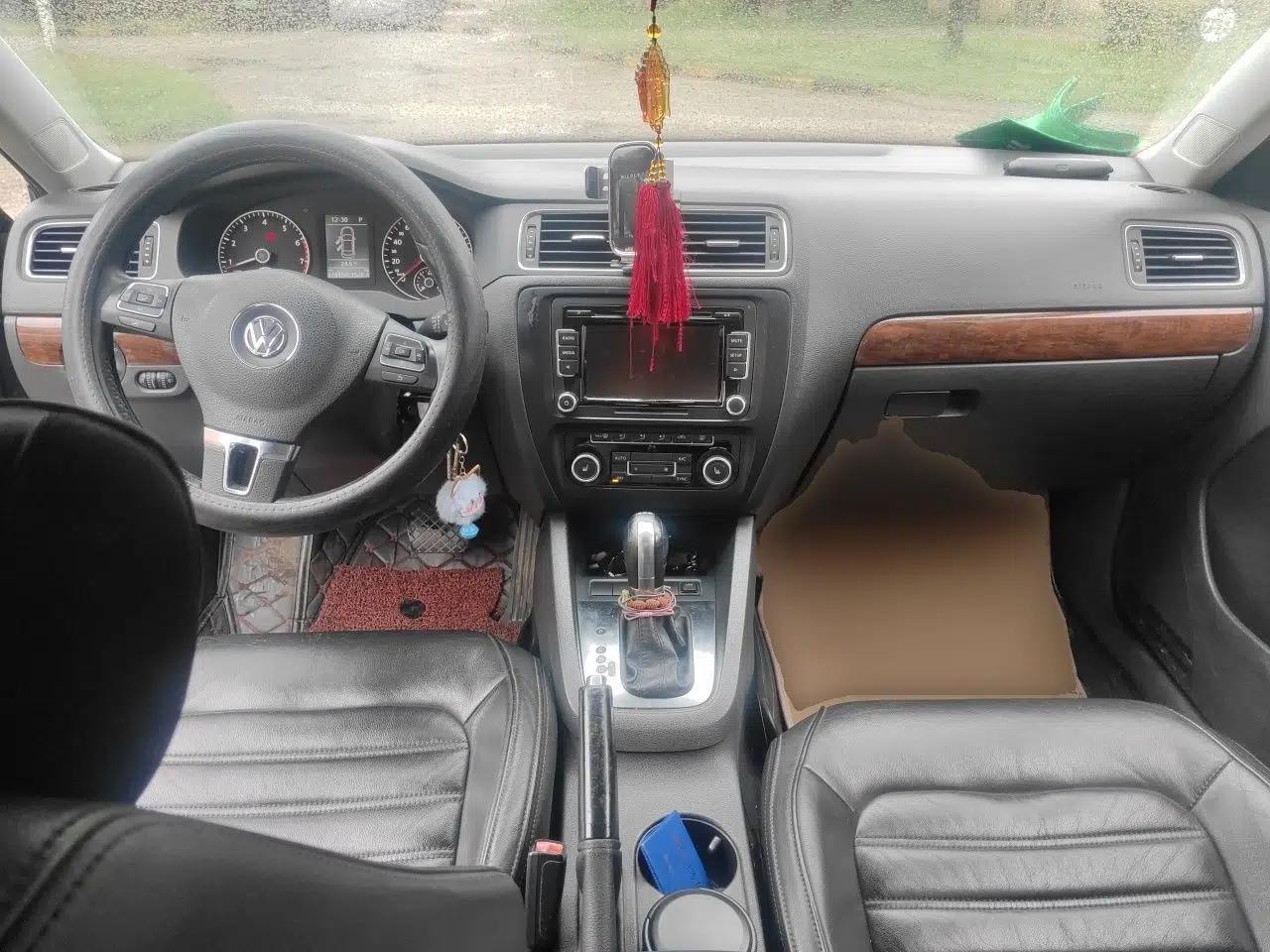 Volkswagen Sagitar 2012 1.4TSI Automatic Flagship Edition — миниатюра 9