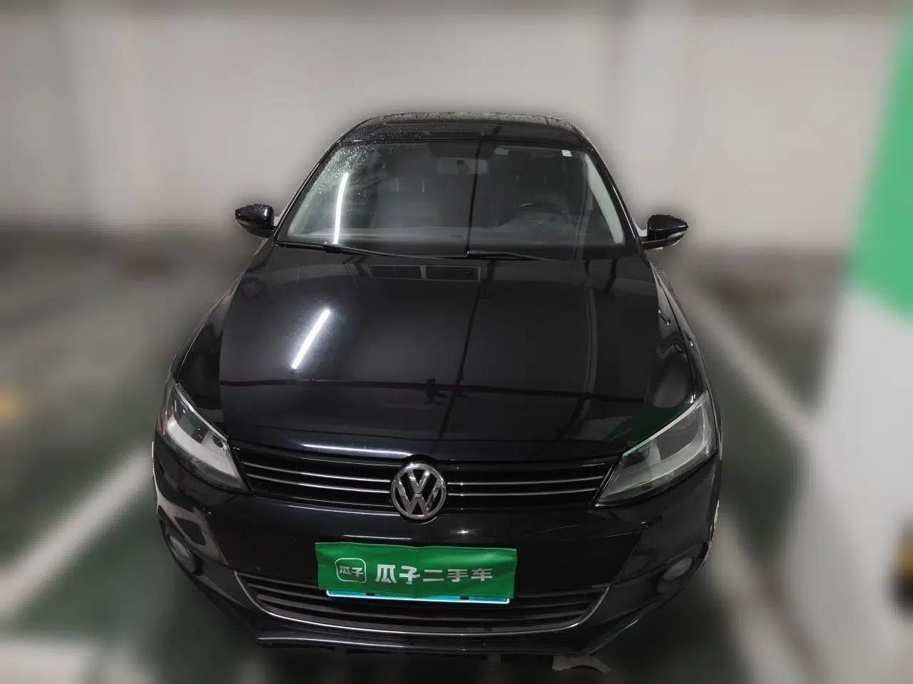 Volkswagen Sagitar 2014 1.6L Manual Comfort Model — миниатюра 2