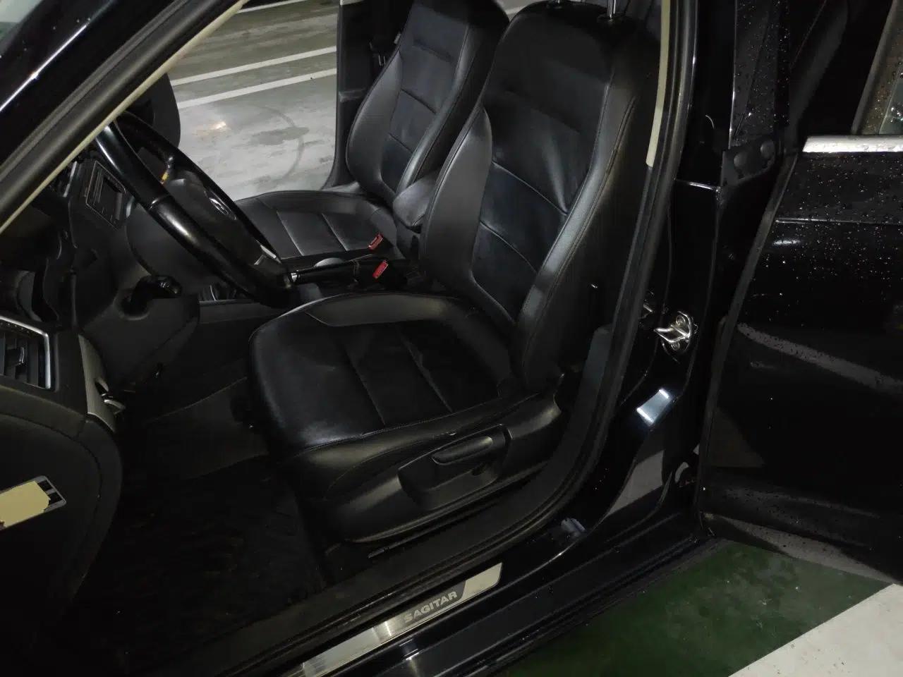 Volkswagen Sagitar 2014 1.6L Manual Comfort Model — миниатюра 15