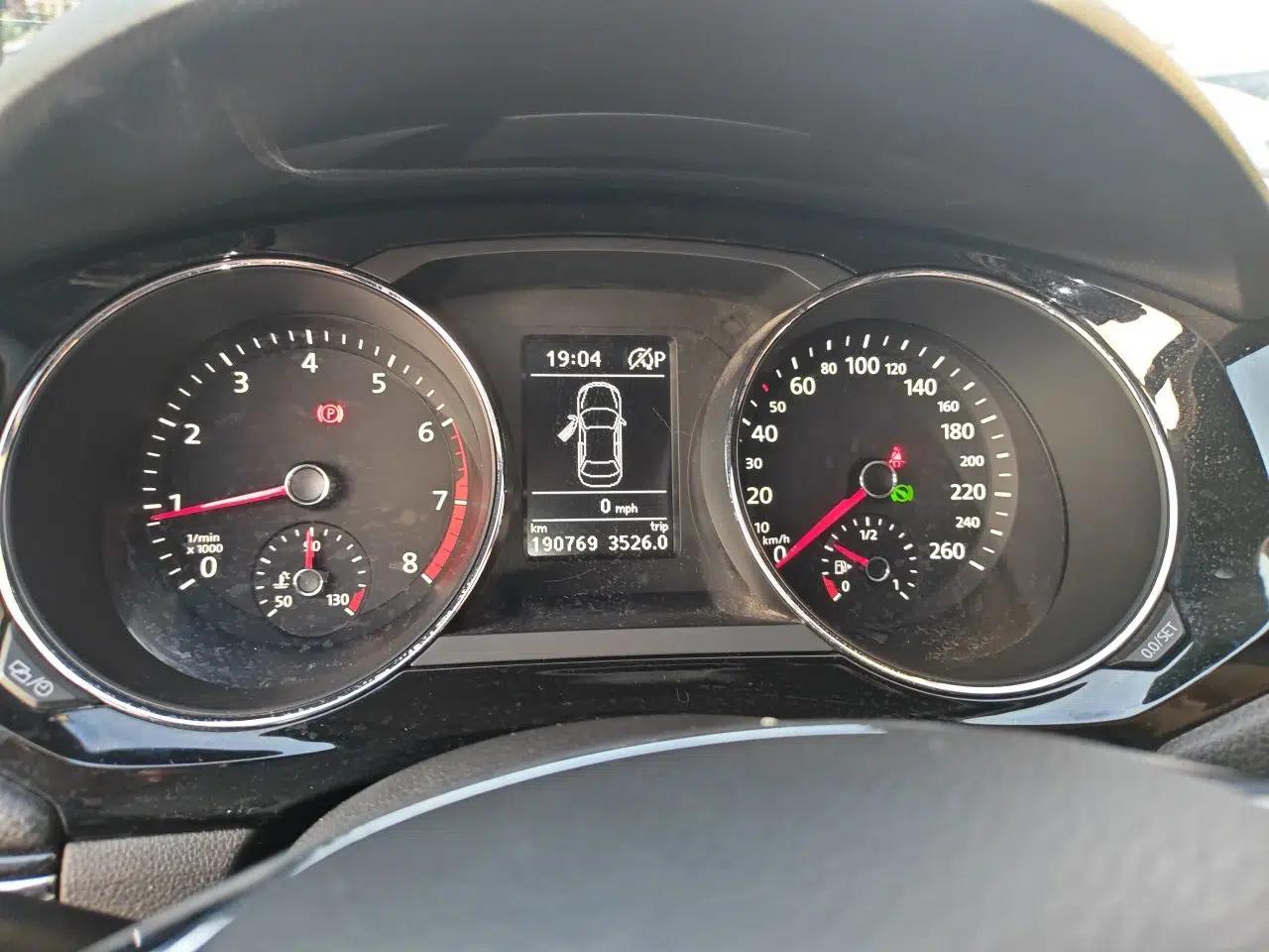 Volkswagen Sagitar 2018 280TSI DSG Comfort Model — миниатюра 11