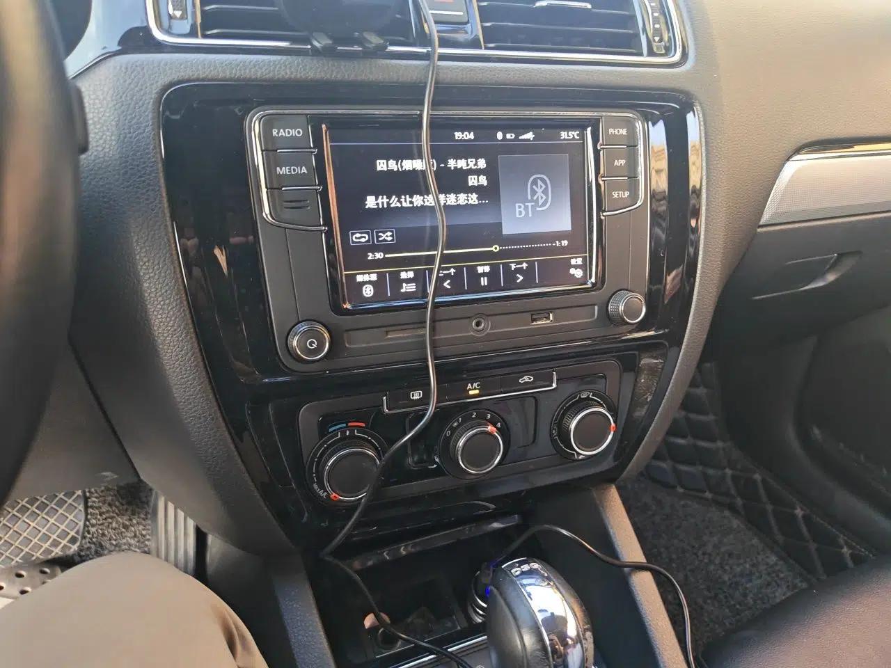 Volkswagen Sagitar 2018 280TSI DSG Comfort Model — миниатюра 13