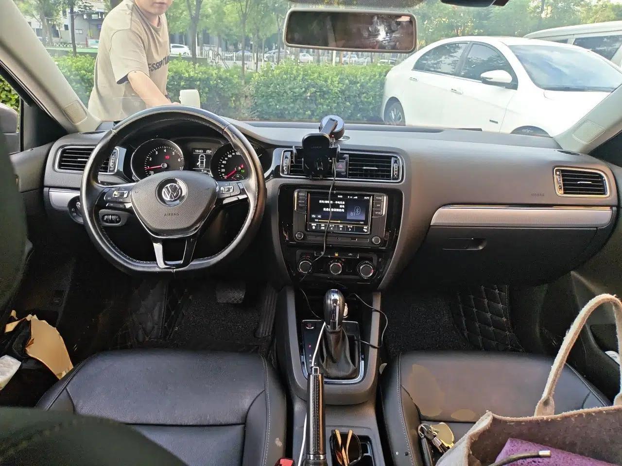 Volkswagen Sagitar 2018 280TSI DSG Comfort Model — миниатюра 9