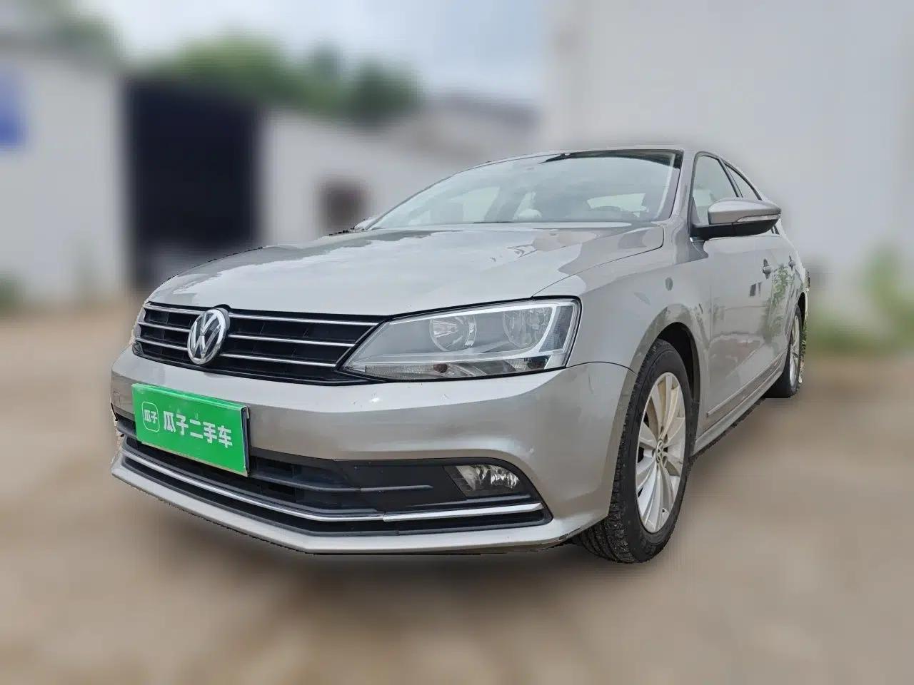 Volkswagen Sagitar 2015 230TSI Automatic Comfort Version — миниатюра 1