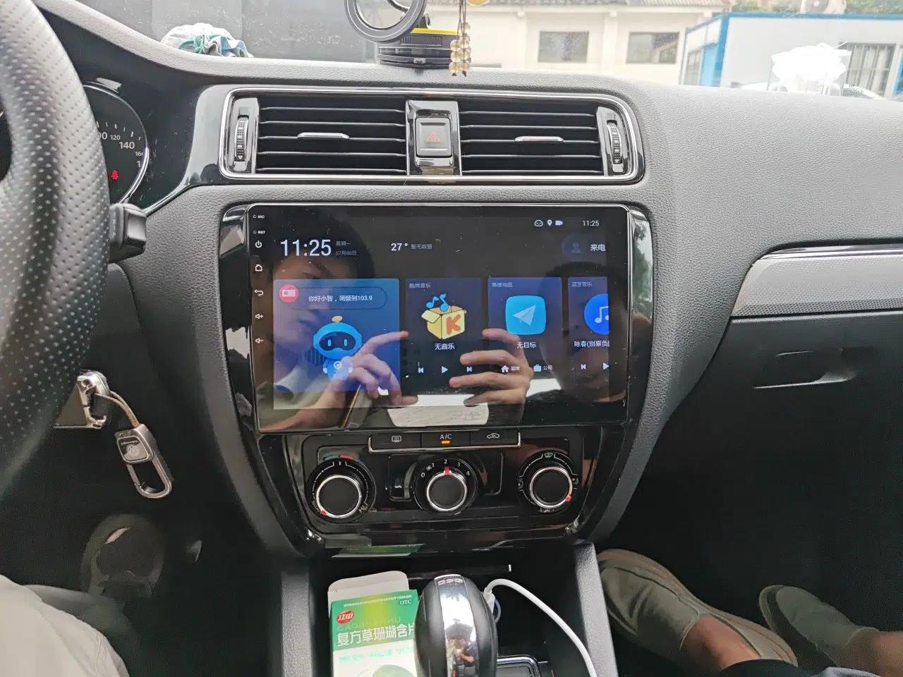 Volkswagen Sagitar 2015 230TSI Automatic Comfort Version — миниатюра 13