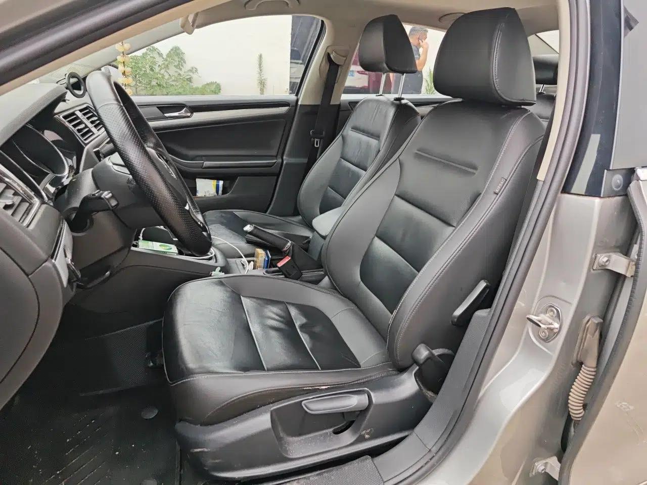 Volkswagen Sagitar 2015 230TSI Automatic Comfort Version — миниатюра 15