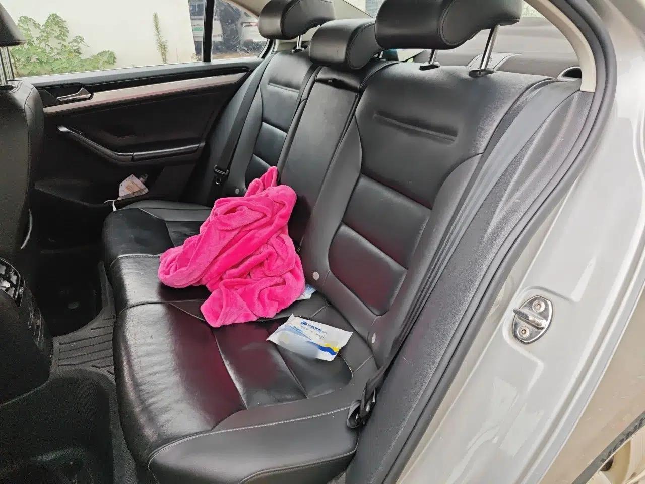 Volkswagen Sagitar 2015 230TSI Automatic Comfort Version — миниатюра 17