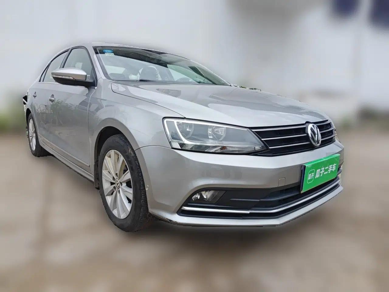 Volkswagen Sagitar 2015 230TSI Automatic Comfort Version — миниатюра 3