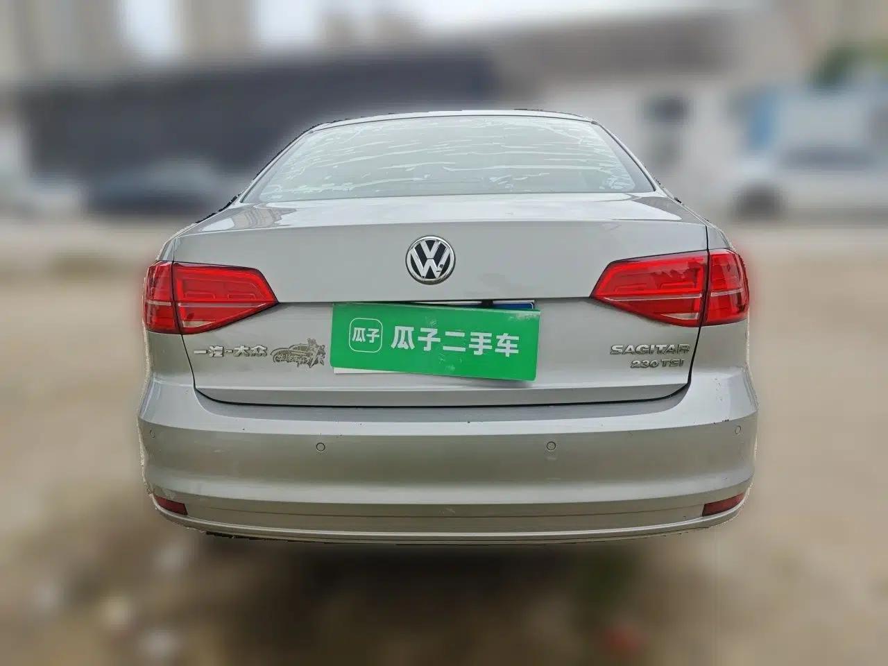 Volkswagen Sagitar 2015 230TSI Automatic Comfort Version — миниатюра 5