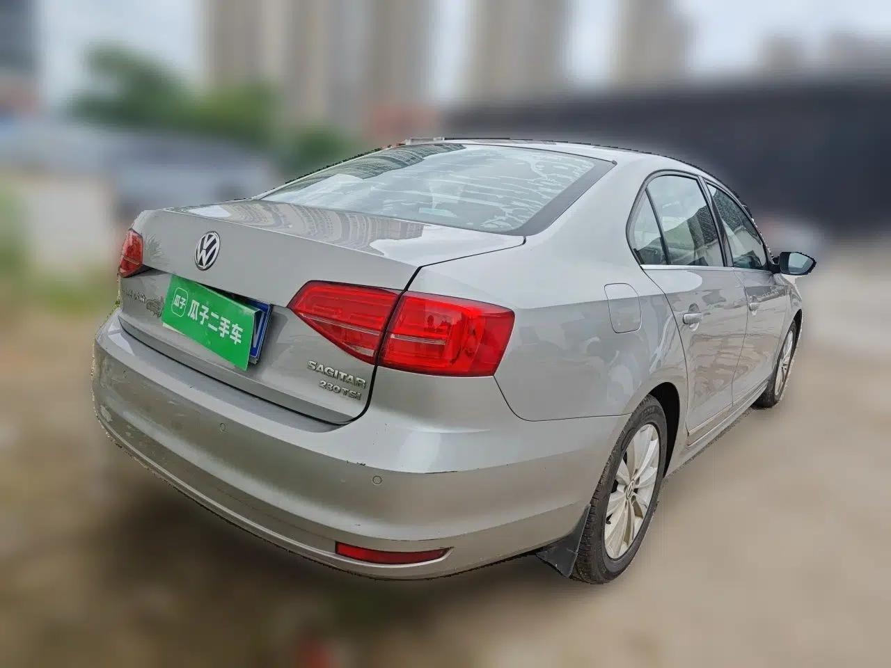 Volkswagen Sagitar 2015 230TSI Automatic Comfort Version — миниатюра 6