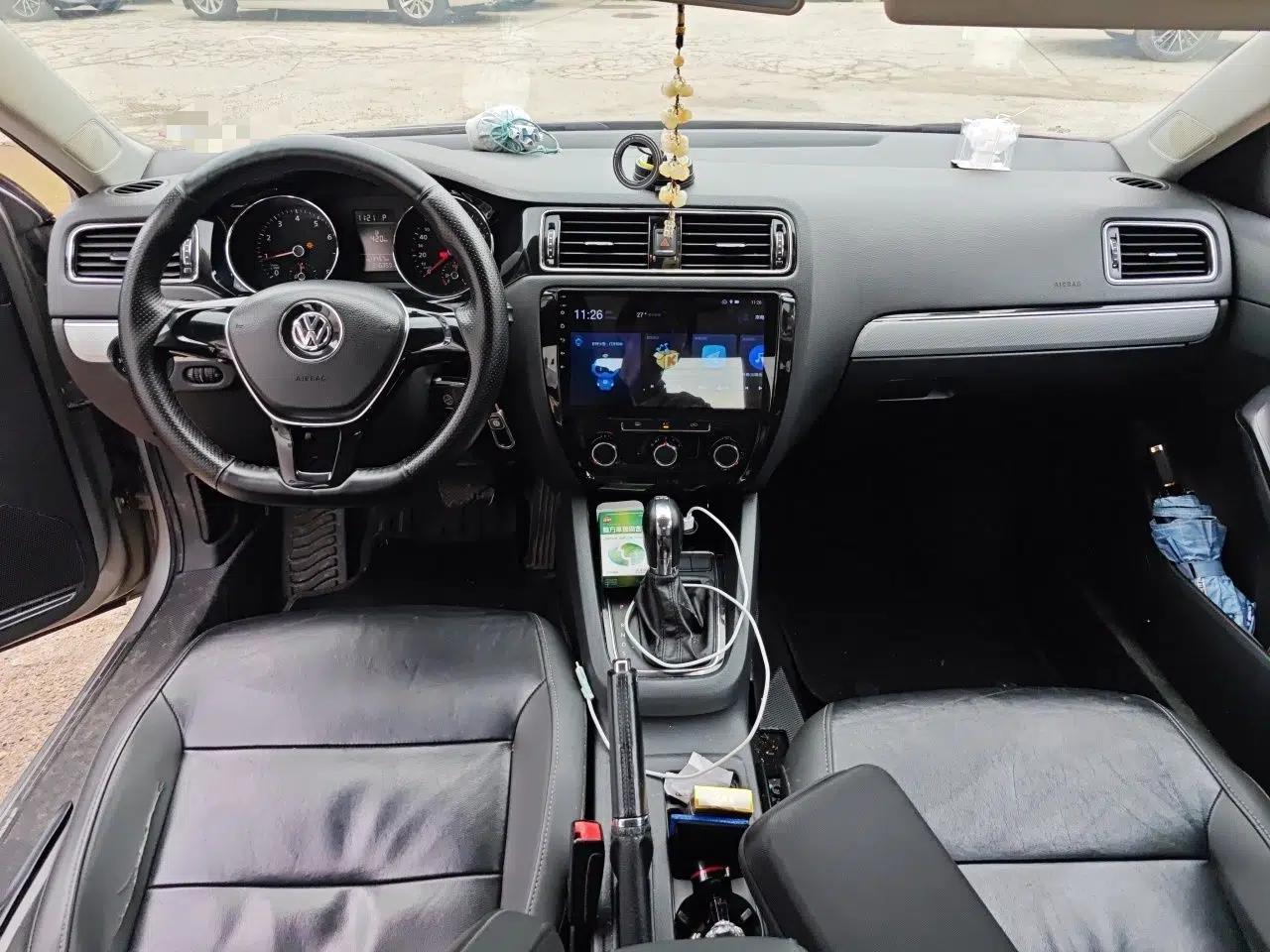 Volkswagen Sagitar 2015 230TSI Automatic Comfort Version — миниатюра 9