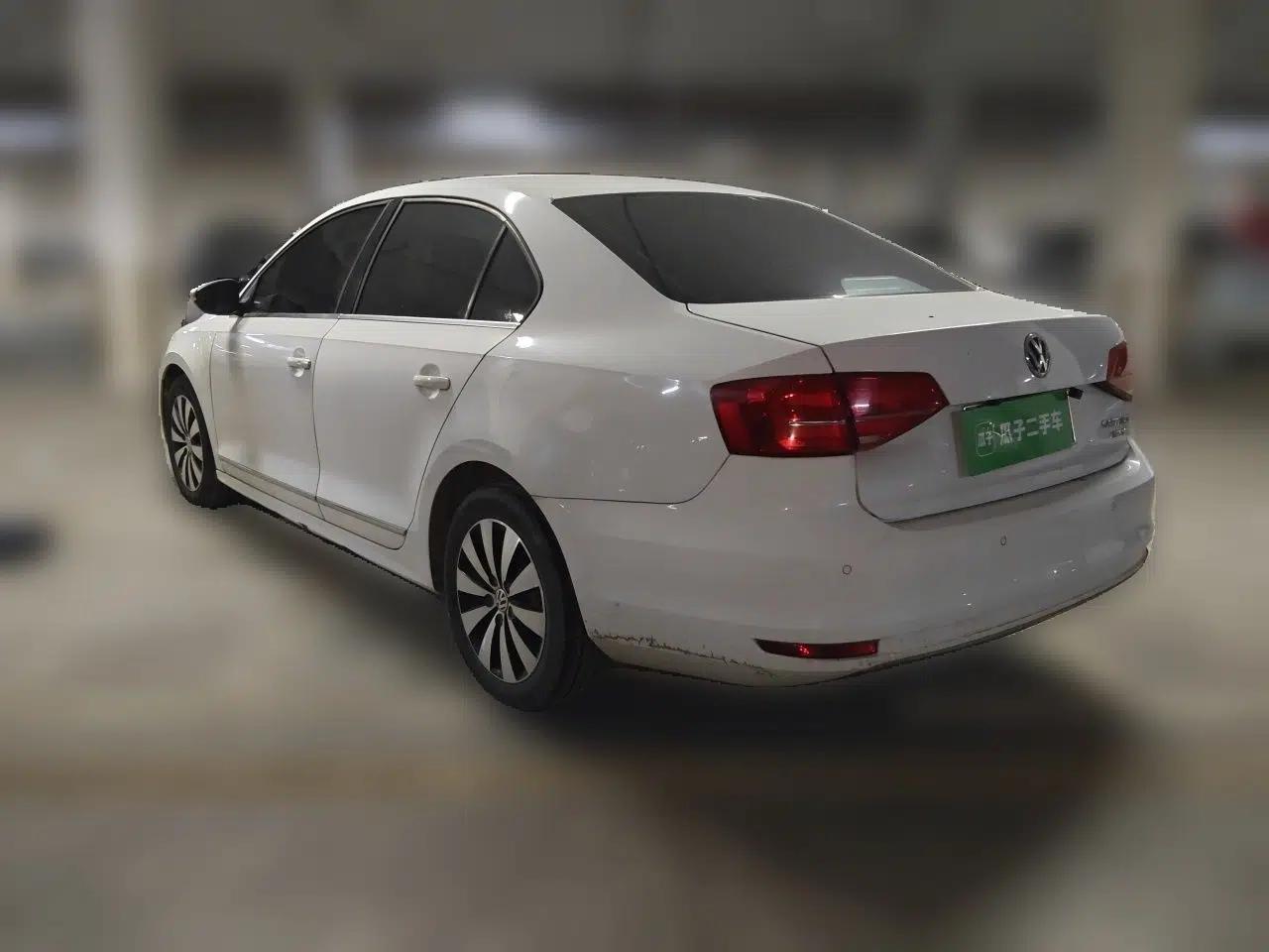 Volkswagen Sagitar 2017 180TSI Automatic Leading Model — миниатюра 4