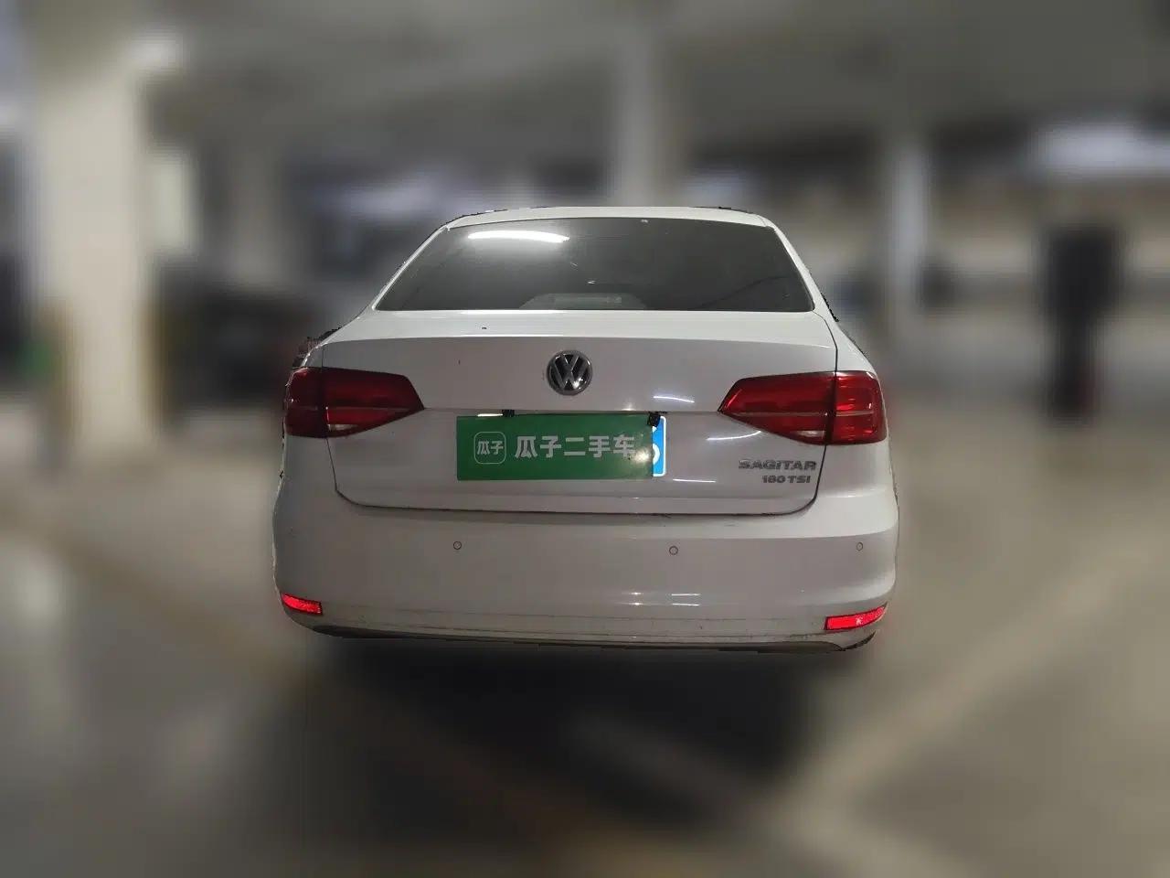 Volkswagen Sagitar 2017 180TSI Automatic Leading Model — миниатюра 5