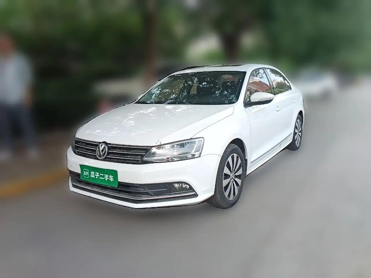 Volkswagen Sagitar 2018 1.6L Automatic Comfort Model — миниатюра 1