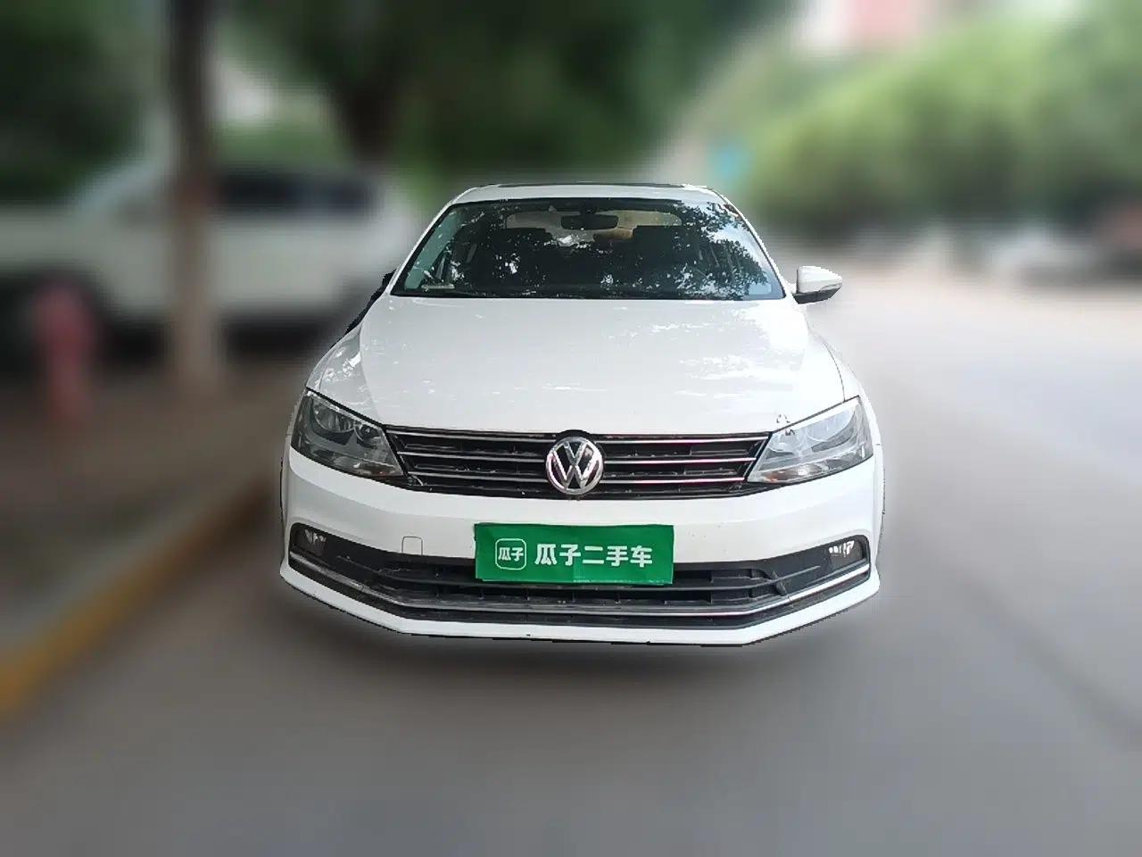 Volkswagen Sagitar 2018 1.6L Automatic Comfort Model — миниатюра 2
