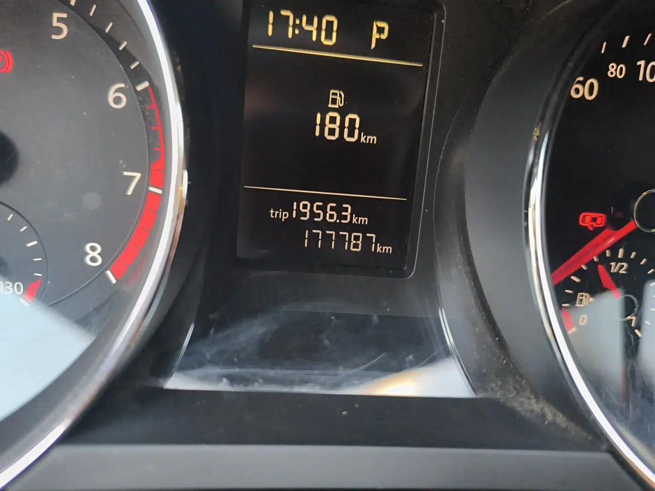 Volkswagen Sagitar 2017 230TSI Automatic Comfort Version — миниатюра 12