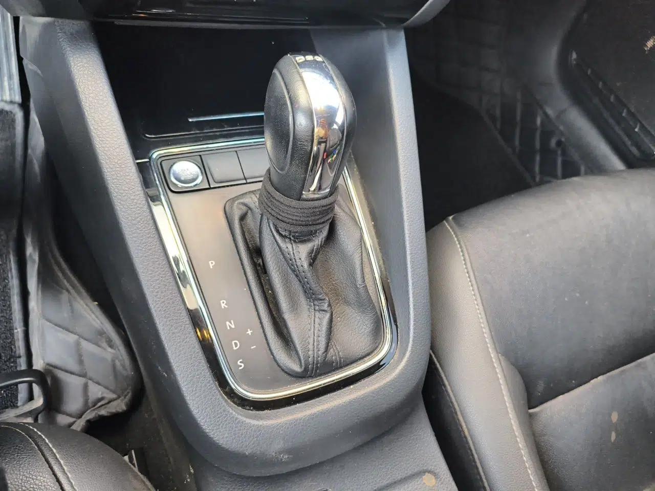 Volkswagen Sagitar 2017 230TSI Automatic Comfort Version — миниатюра 14