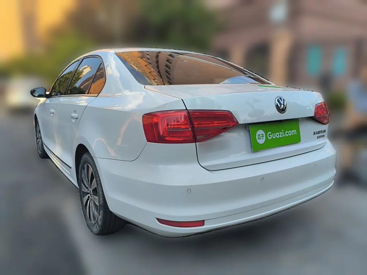 Volkswagen Sagitar 2017 230TSI Automatic Comfort Version — миниатюра 4