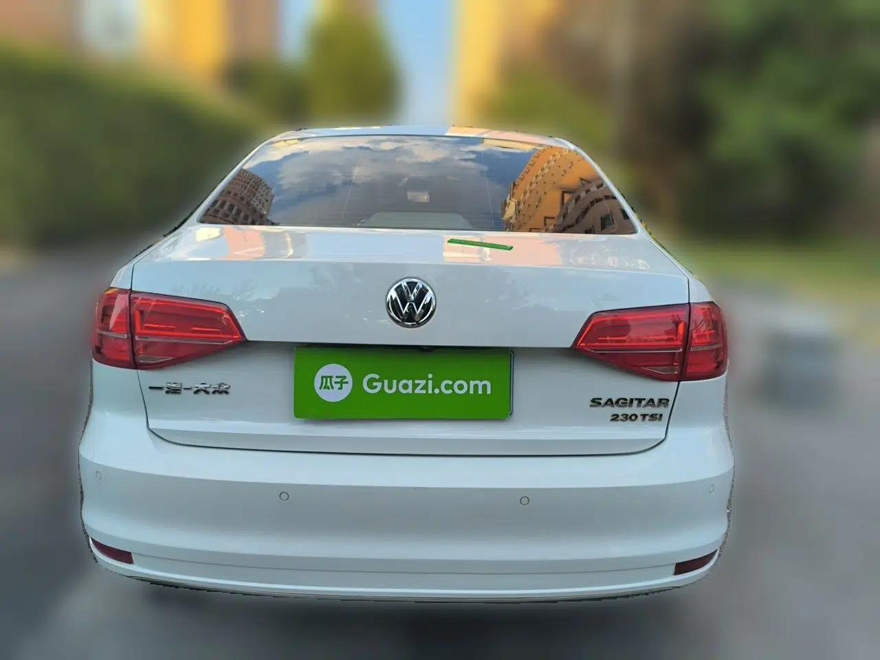 Volkswagen Sagitar 2017 230TSI Automatic Comfort Version — миниатюра 5