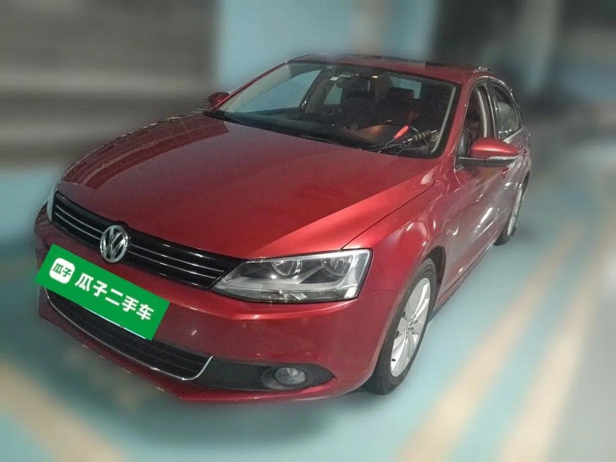 Volkswagen Sagitar 2014 1.6L Automatic Comfort Model — миниатюра 1