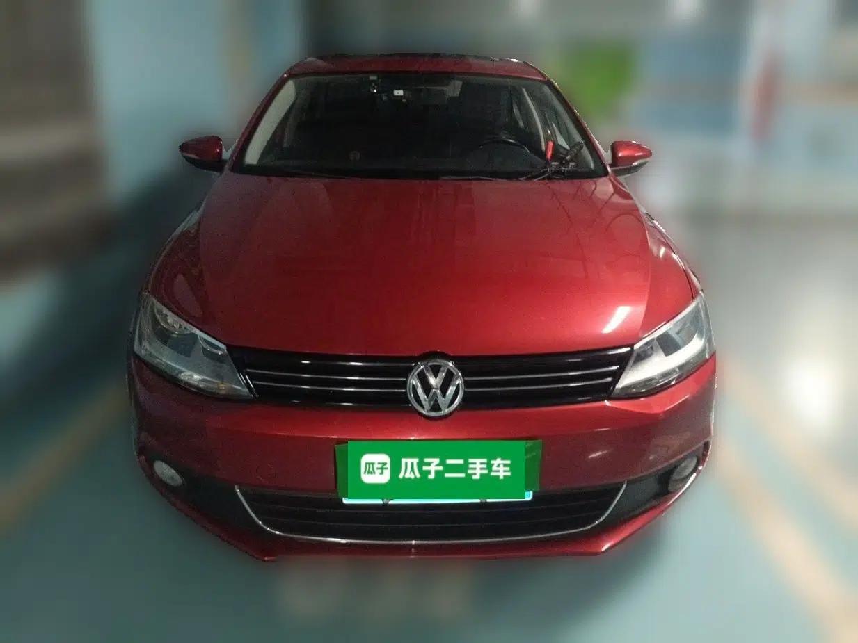 Volkswagen Sagitar 2014 1.6L Automatic Comfort Model — миниатюра 2