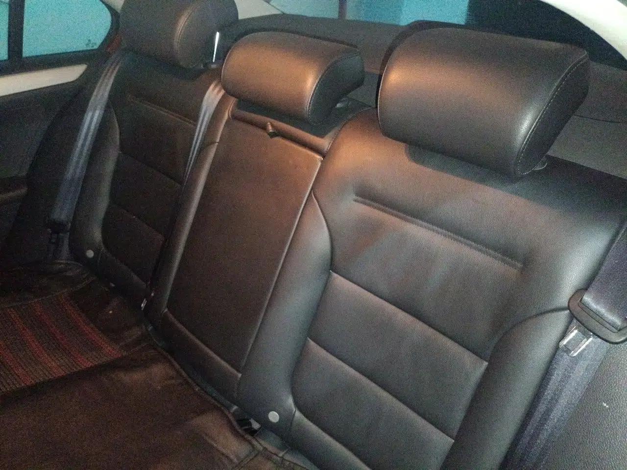 Volkswagen Sagitar 2014 1.6L Automatic Comfort Model — миниатюра 17
