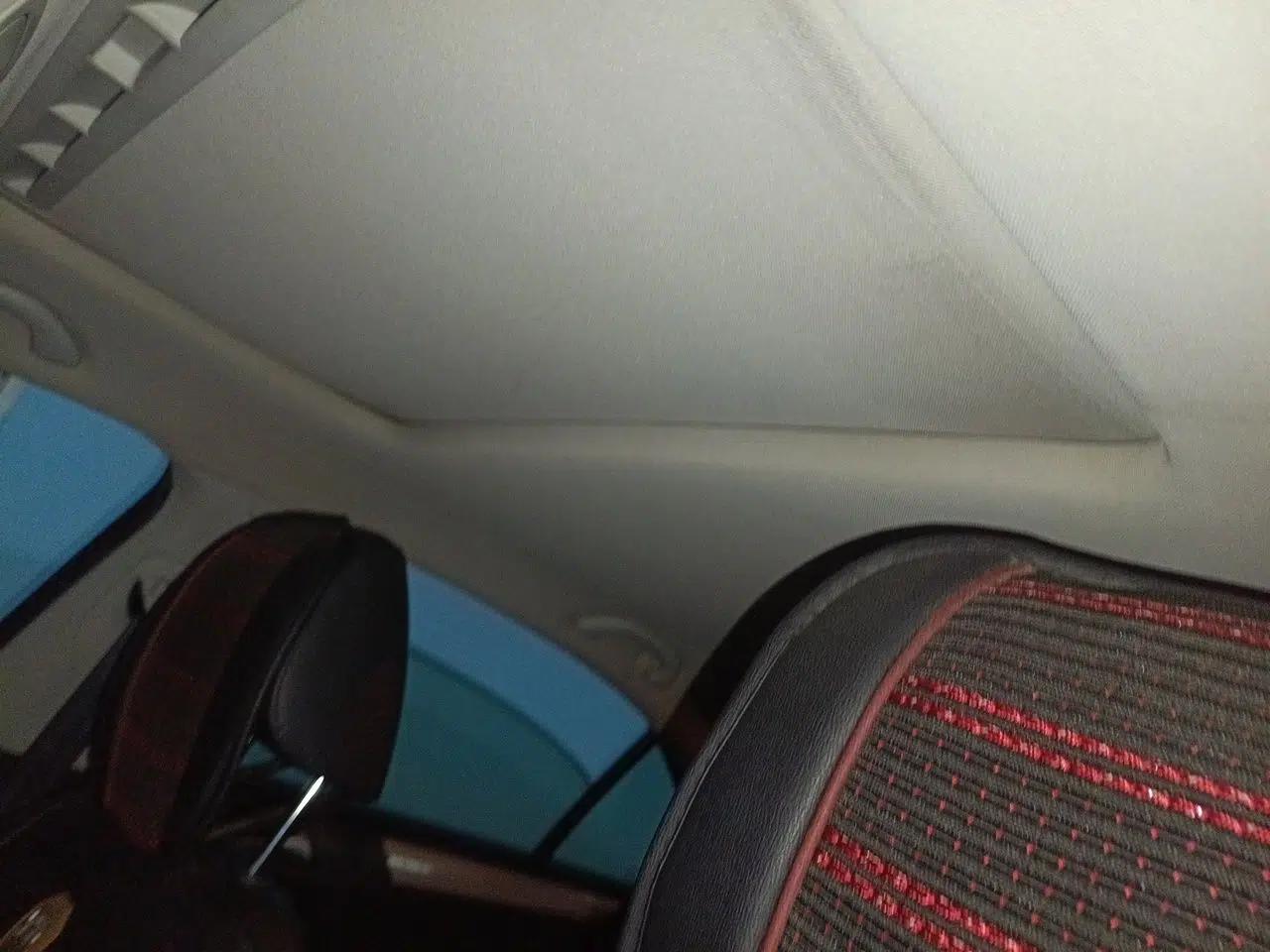 Volkswagen Sagitar 2014 1.6L Automatic Comfort Model — миниатюра 18