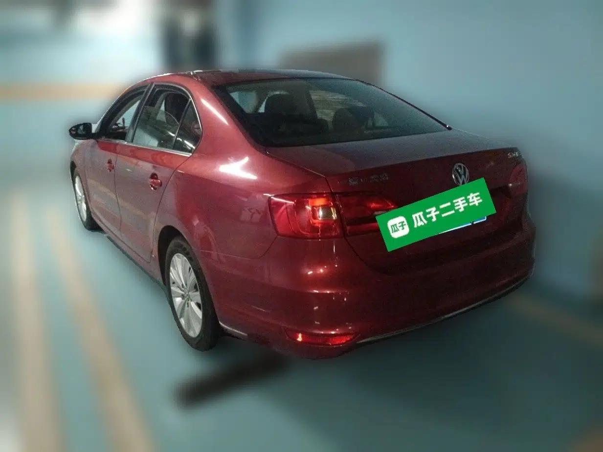 Volkswagen Sagitar 2014 1.6L Automatic Comfort Model — миниатюра 4