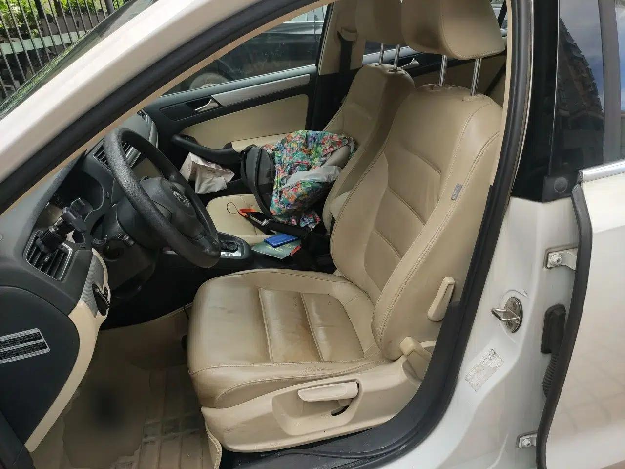 Volkswagen Sagitar 2012 1.6L Automatic Comfort Edition — миниатюра 15