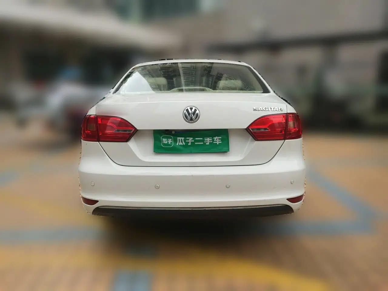 Volkswagen Sagitar 2012 1.6L Automatic Comfort Edition — миниатюра 5