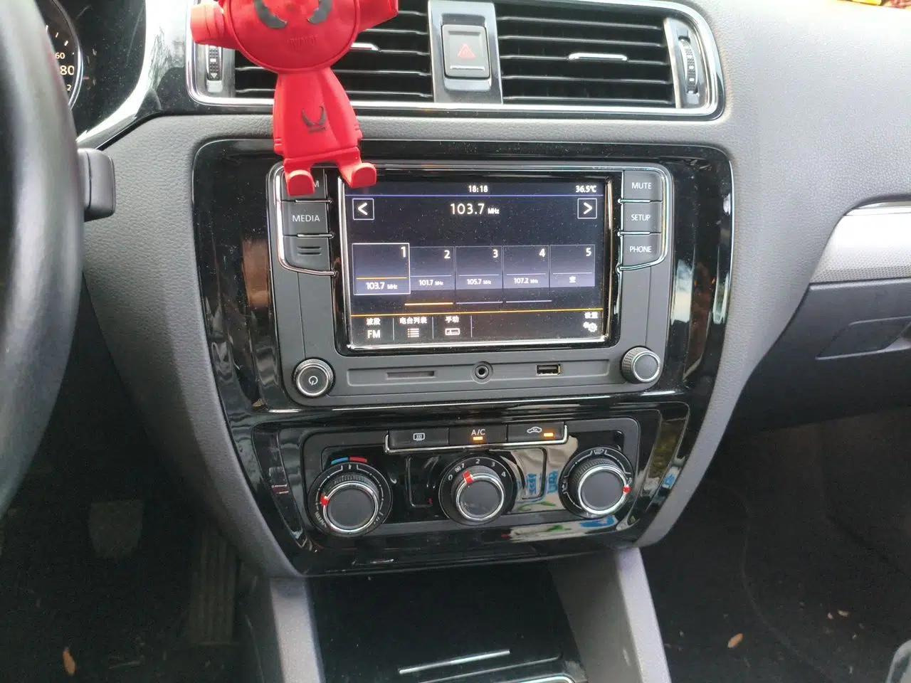 Volkswagen Sagitar 2017 230TSI Manual Comfort Model — миниатюра 13