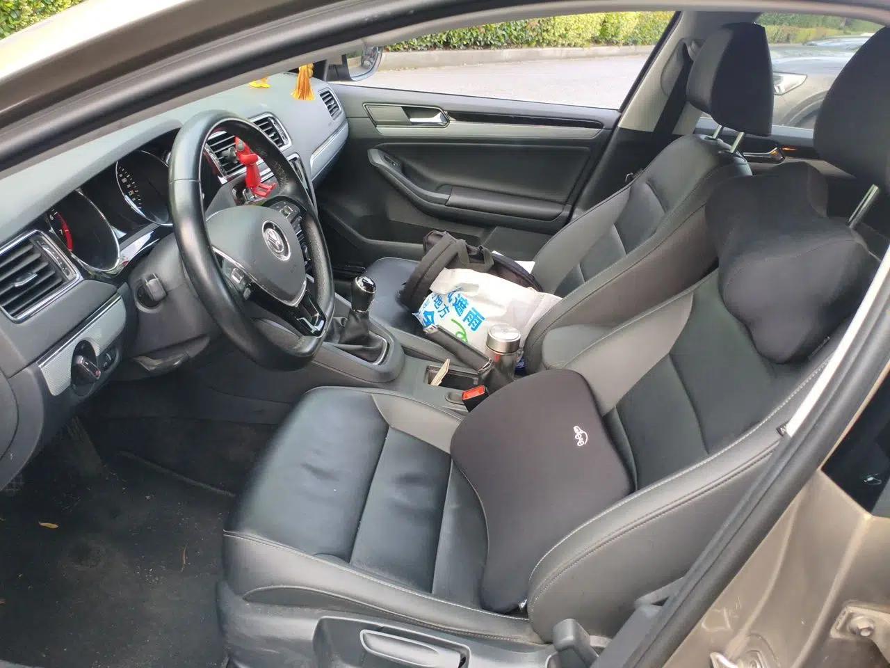 Volkswagen Sagitar 2017 230TSI Manual Comfort Model — миниатюра 15