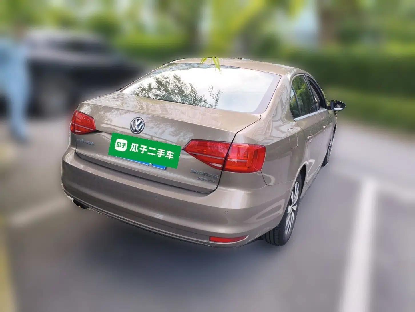 Volkswagen Sagitar 2017 230TSI Manual Comfort Model — миниатюра 6