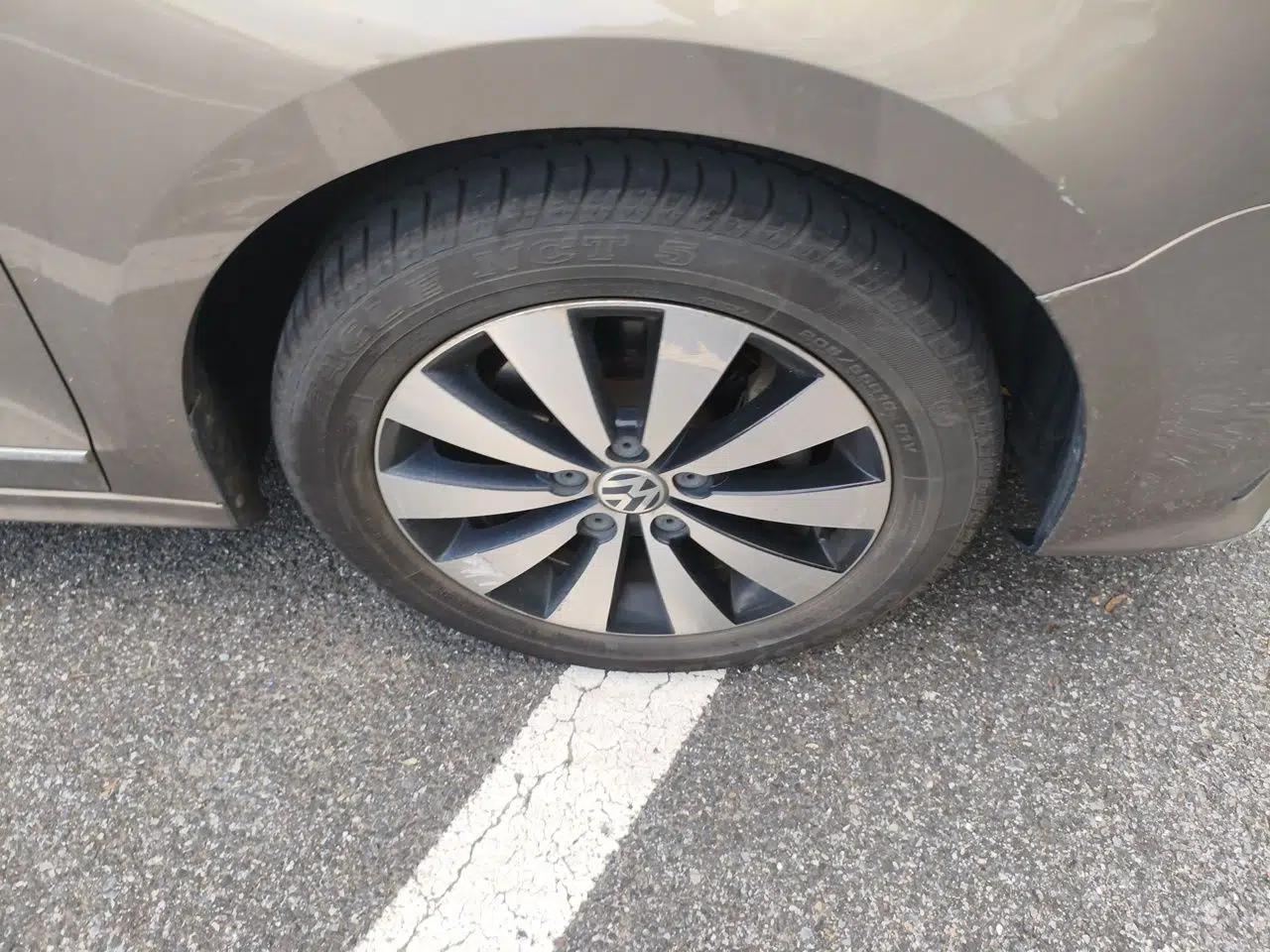 Volkswagen Sagitar 2017 230TSI Manual Comfort Model — миниатюра 8