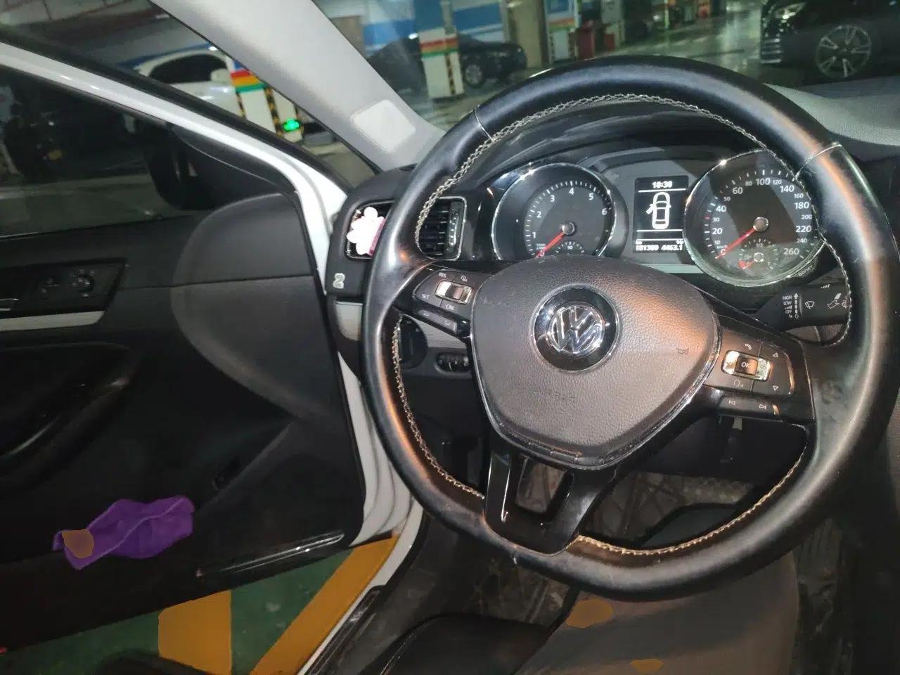 Volkswagen Sagitar 2018 180TSI DSG Prestige Edition — миниатюра 10